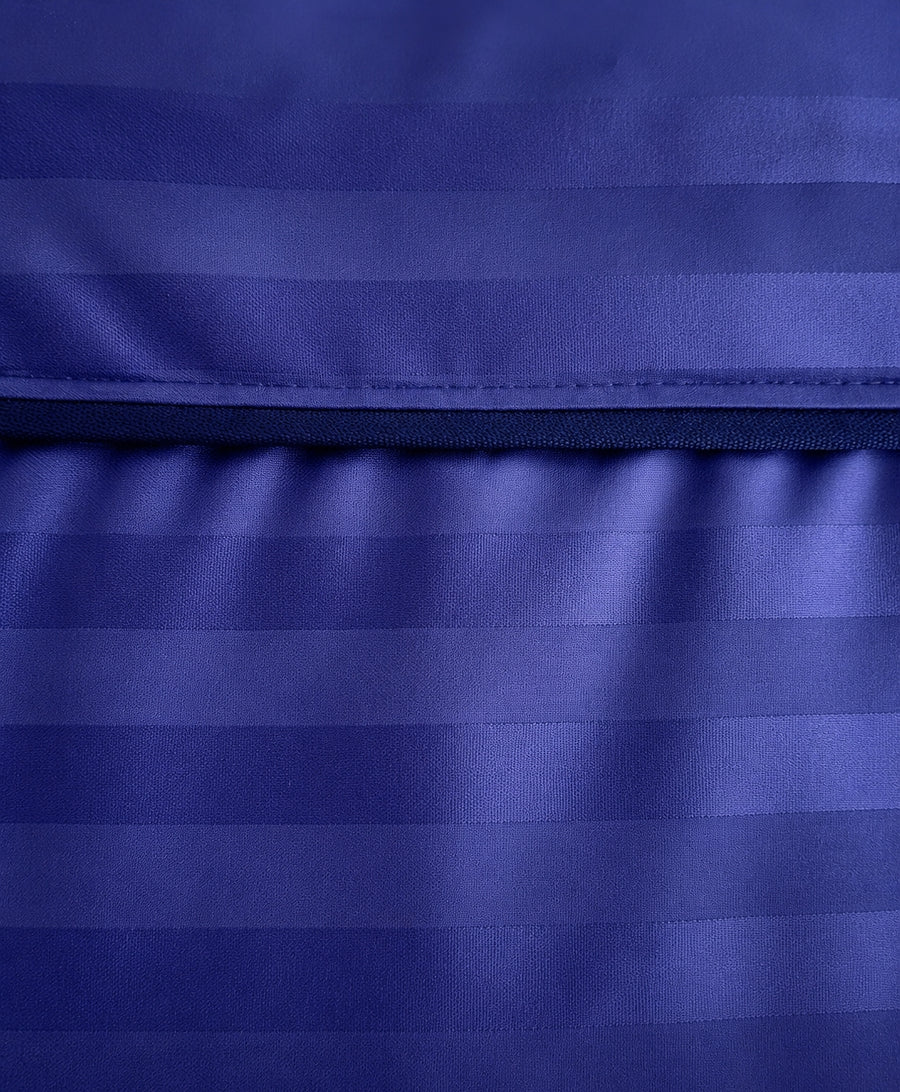 azul oscuro